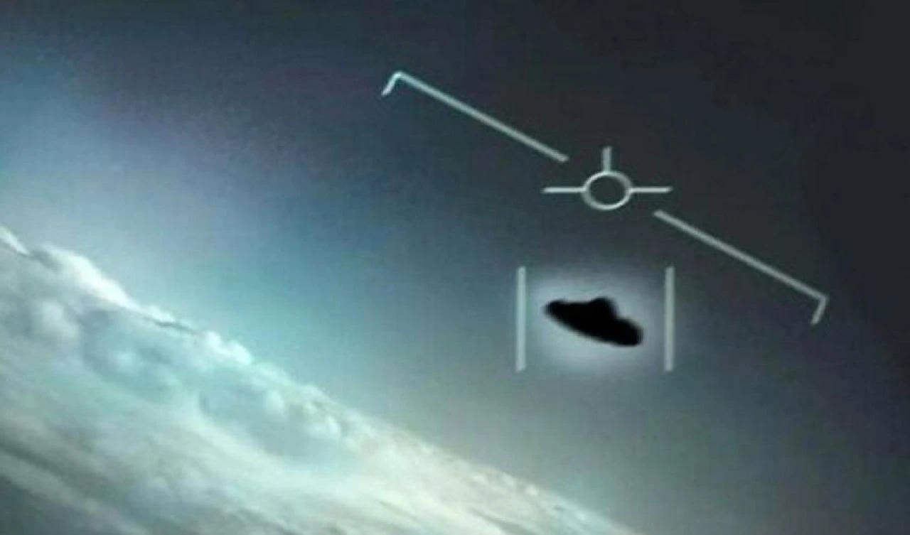 Pentagon'un eski UFO şefinden çarpıcı sözler: Dünya'da insan olmayan bedenler bulundu - 2. Resim