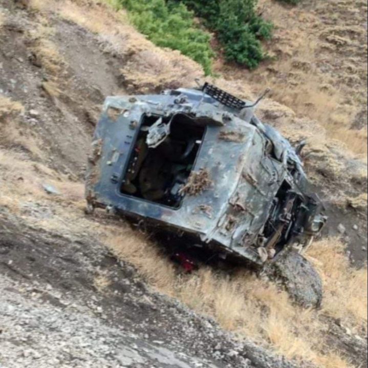 Son dakika | Tunceli'de askeri araç devrildi: Şehitlerimiz var! Baba ocağına acı haber gitti - 1. Resim