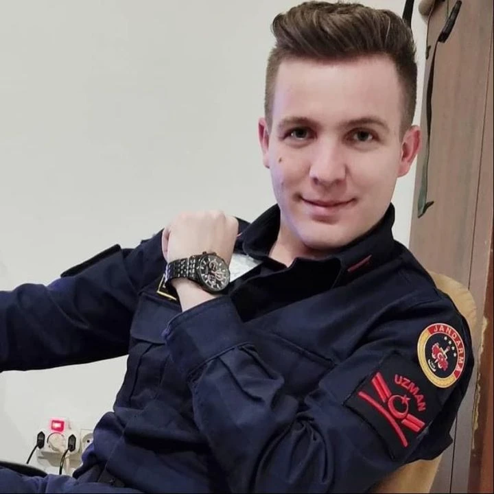 Son dakika | Tunceli'de askeri araç devrildi: Şehitlerimiz var! Baba ocağına acı haber gitti - 7. Resim
