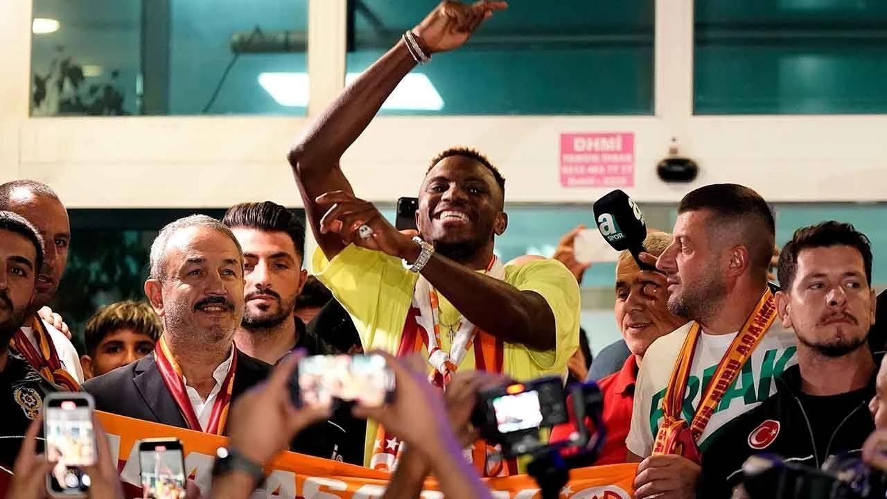 Victor Osimhen'in maskesinin ne kadara satılacağı Galatasaray tarafından duyuruldu - 2. Resim