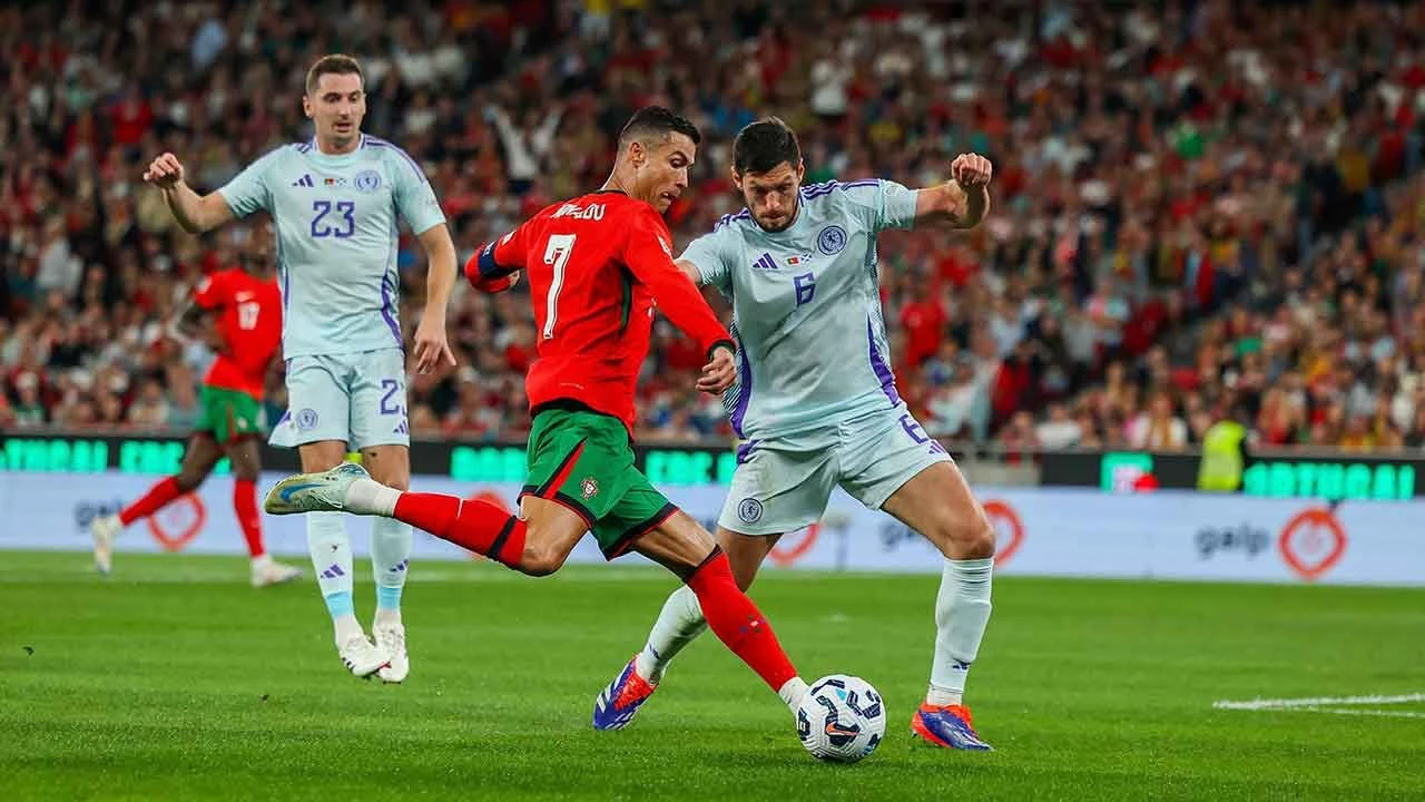 39 yaşındaki yıldızlar şov yaptı! Ronaldo ve Modric takımlarına 3 puan kazandırdı - 1. Resim