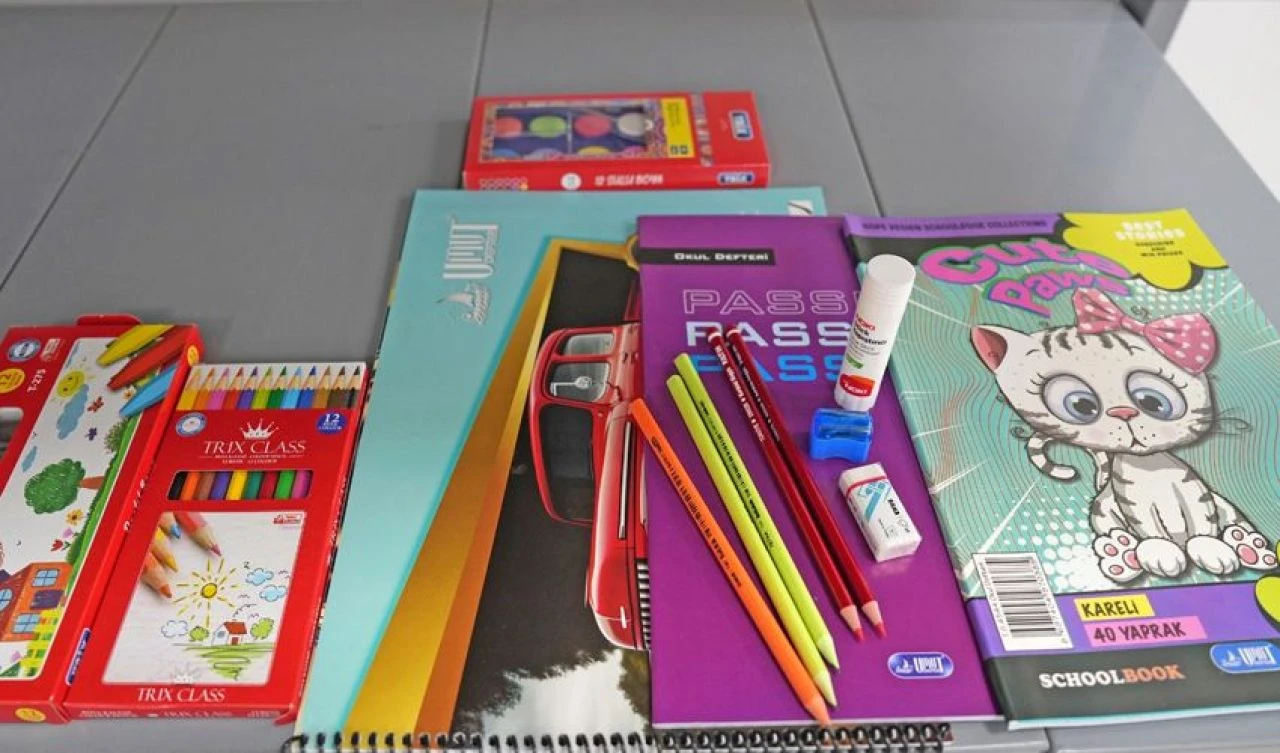 Ataşehir Belediyesi'nden örnek hareket! İhtiyaç sahibi öğrencilere beslenme ve kırtasiye desteği - 2. Resim