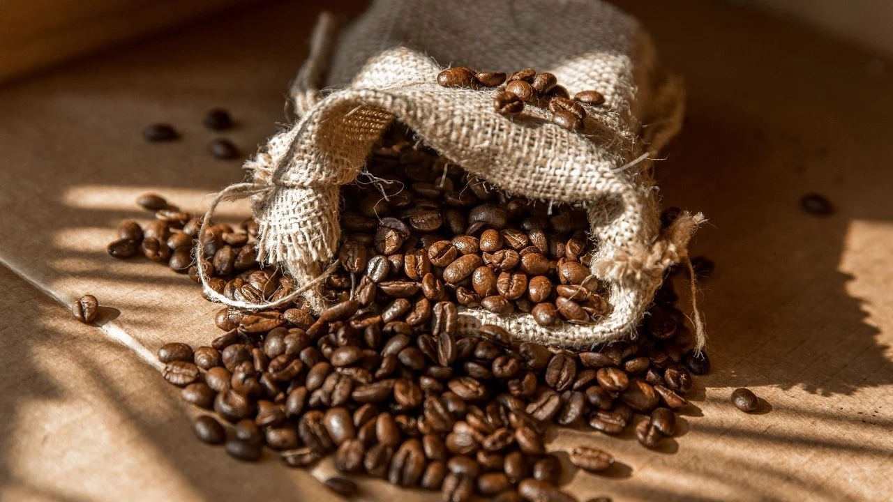 Kahvesiz yapamam diyenlere kötü haber! Kahve fiyatlarına dudak uçuklatacak zam kapıda