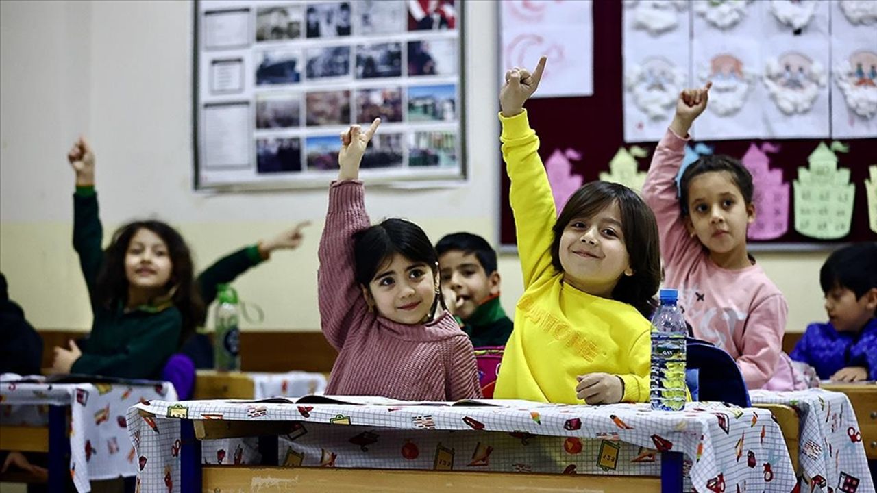 Yeni eğitim öğretim yılının ilk gününde açılış dersi, &quot;Çanakkale&#039;den Gazze&#039;ye Bağımsızlık Ruhu ve Vatan Sevgisi&quot; olacak