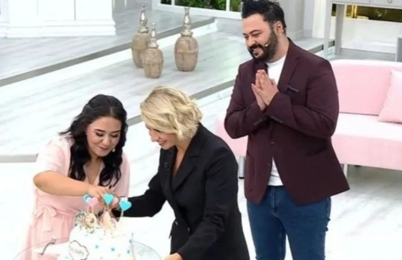 Caner Toygar canlı yayında öğrendi! Esra Erol'dan cinsiyet partisi