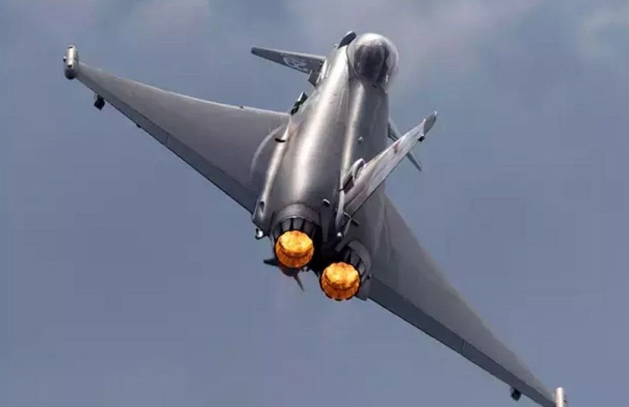 Eurofighter savaş uçakları konuşlandırıldı! NATO'dan Rusya'yı kızdıracak hamle - 2. Resim