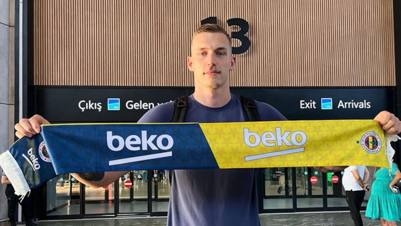 Fenerbahçe Beko&#039;da Luka Samanic ülkesine gitti!