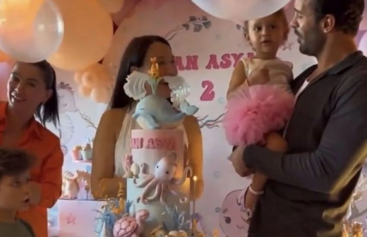 Gupse Özay ile Barış Arduç'dan kızlarına doğum günü sürprizi!