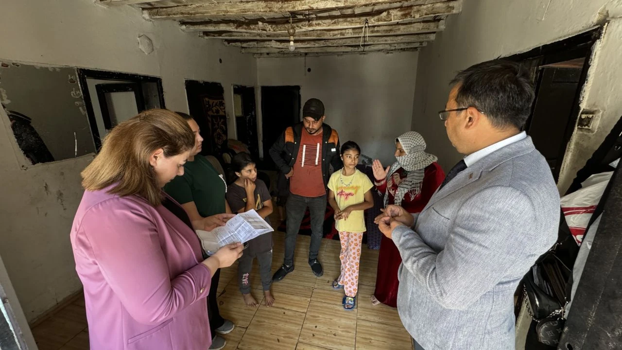 Hurda toplayan engelli çocuğu sosyal medya etkileşimi için dövdü! Görüntüler tepki topladı