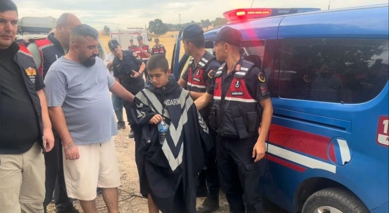 Narin'den sonra bir kayıp haberi de Çanakkale'den gelmişti! 12 yaşındaki çocuk ağaçta uyurken buldu - 2. Resim