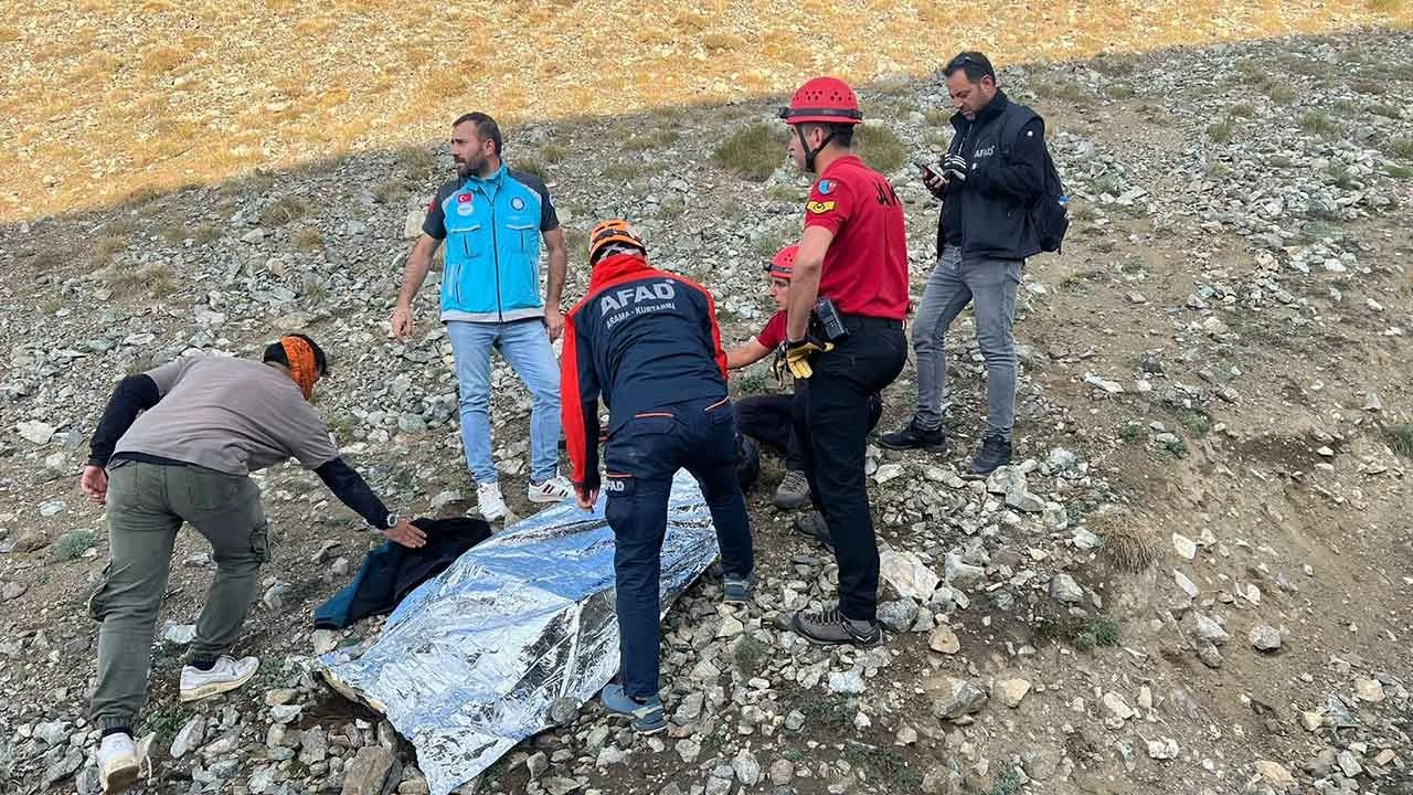 Paraşütçünün havada zor anları! Kontrolünü kaybederek sert iniş yaptı, Bakanlık devreye girdi