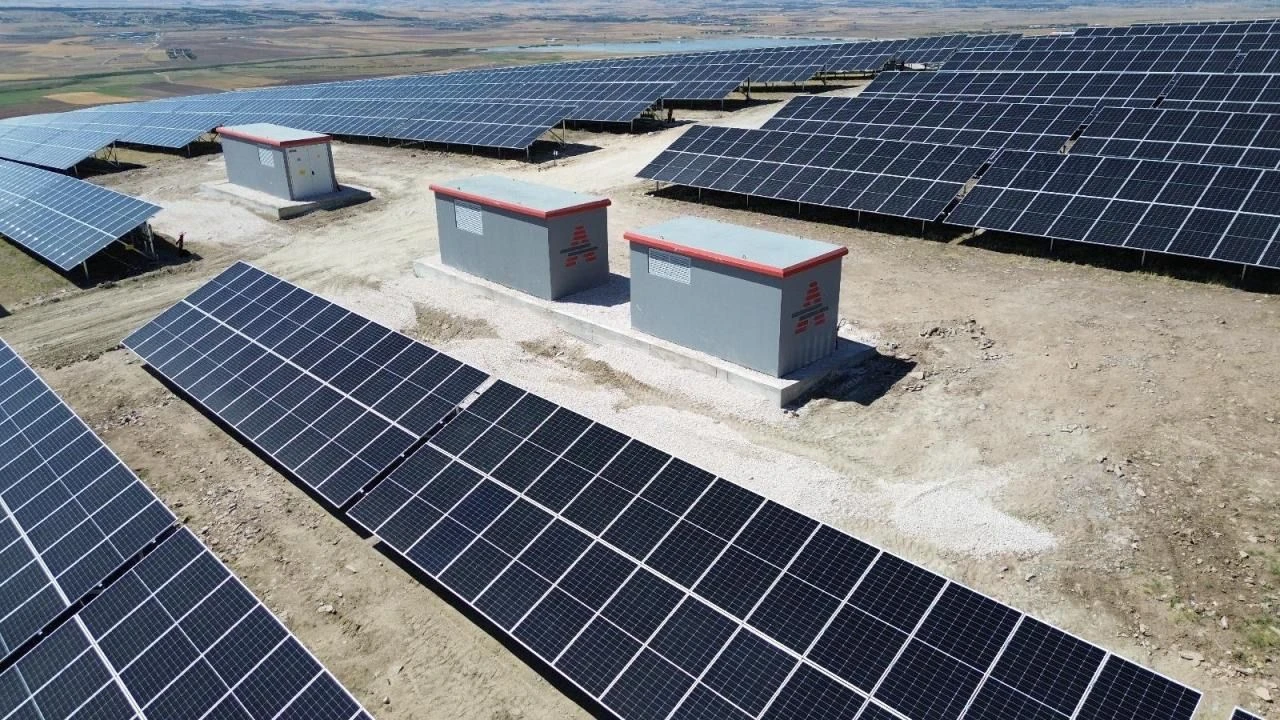Türksat'ın enerji ihtiyacı artık güneşten: Dev güneş santrali tamamlandı! - 3. Resim