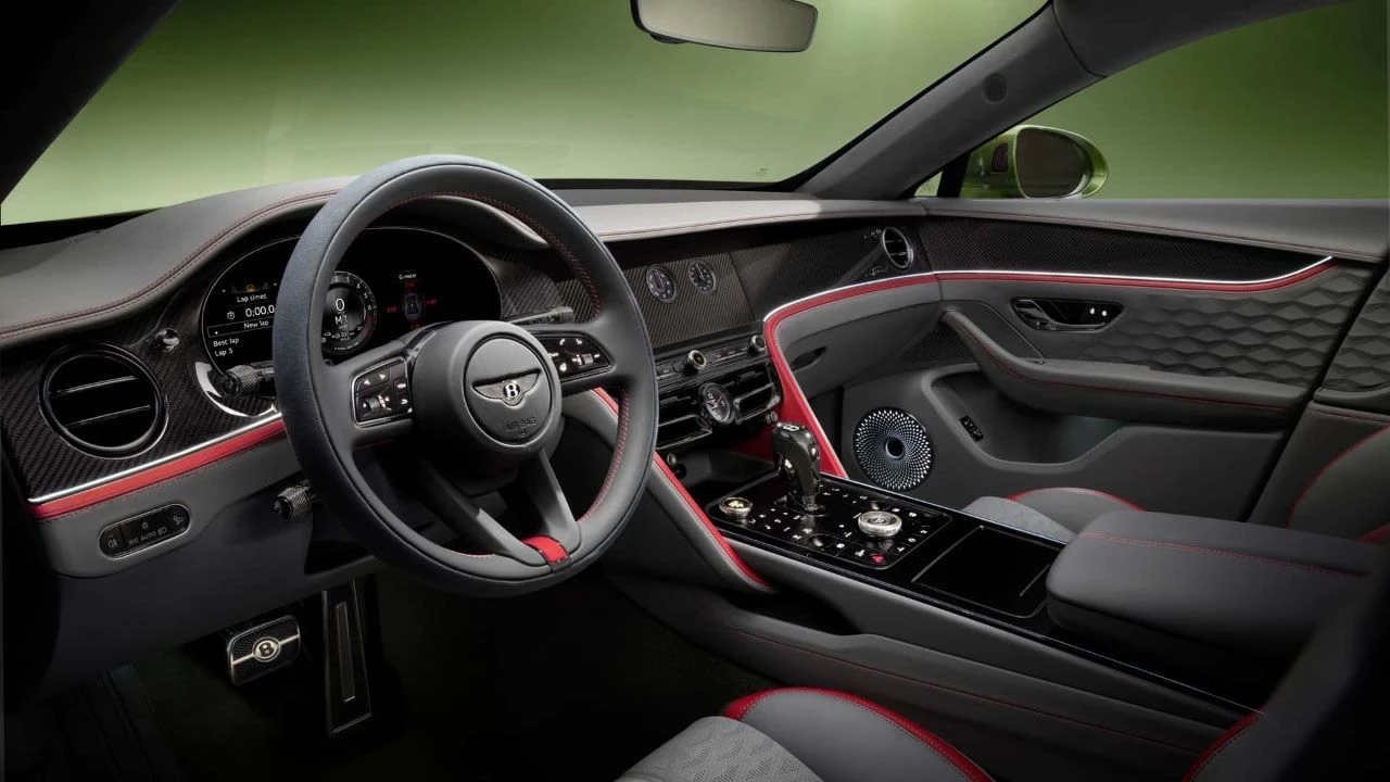 Yeni Bently Flying Spur tanıtıldı: İkonik W12 motoru artık yok!