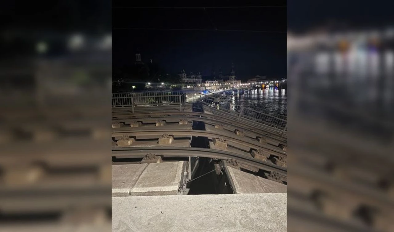 Almanya'da tramvayların geçtiği köprü çöktü