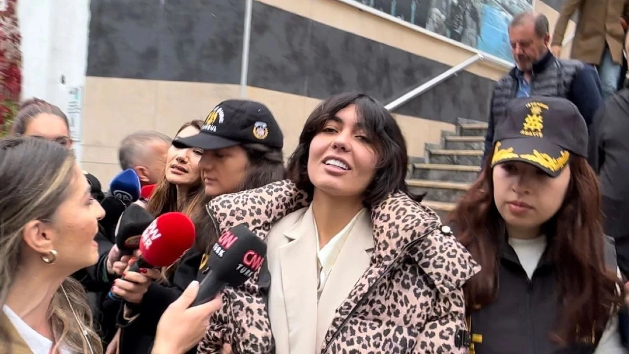 Bahar ve Nihal Candan'ın yargılandığı davada ara karar açıklandı! Bahar Candan'ın tepkisi dikkat çekti - 2. Resim