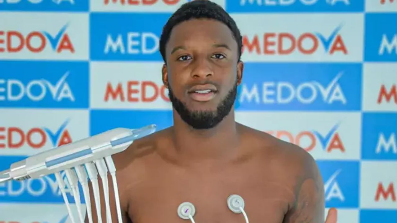 Konyaspor yeni transferi Riechedly Bazoer&#039;i sağlık kontrolünden geçti!