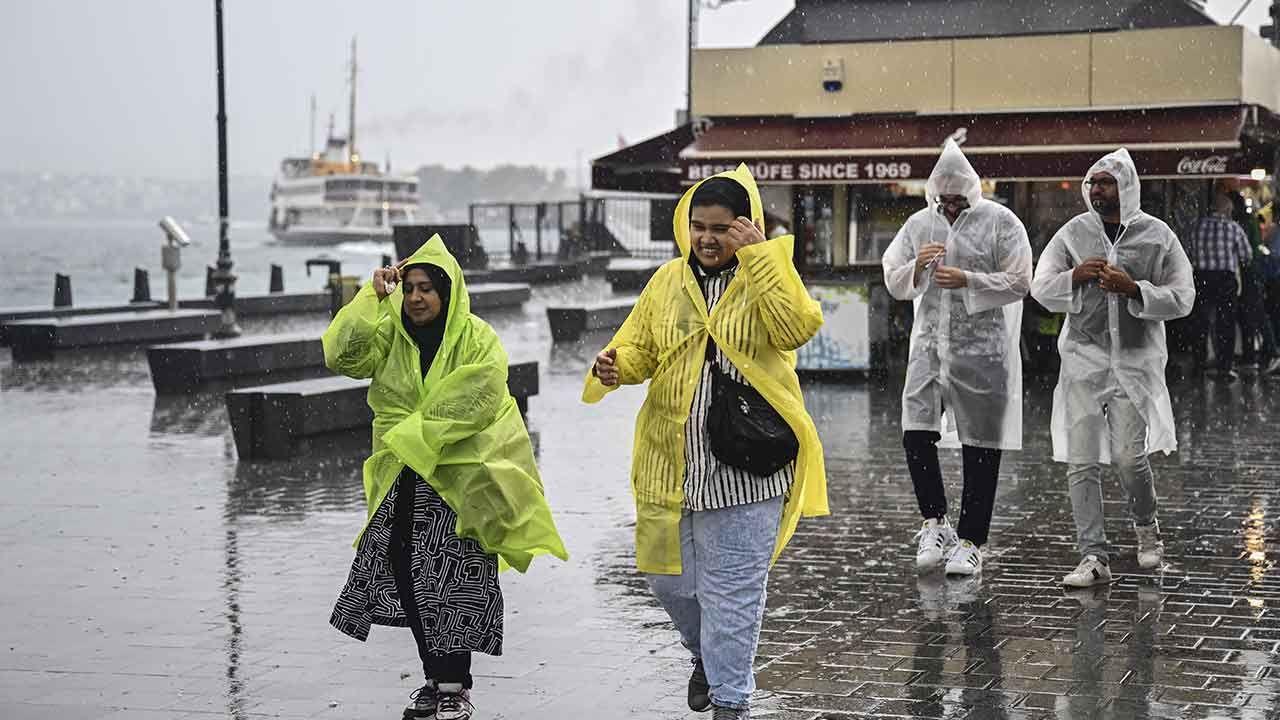 Meteoroloji 7 ilde sarı alarm verdi: İstanbul ve İzmir dahil birçok ilde sel tehlikesi! İşte 11 Eylül 2024 hava durumu raporu