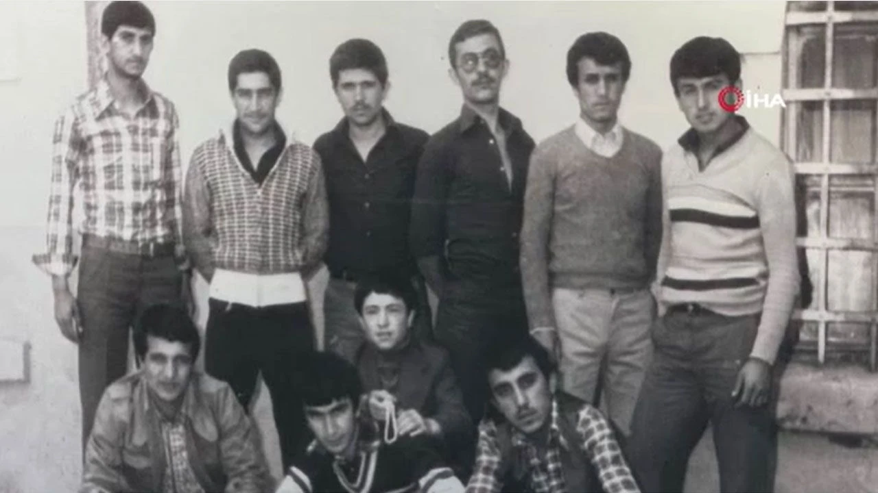 12 Eylül darbesinin yıl dönümünde Kenan Evren'e mezarı başında protesto: Layığını buldu - 2. Resim