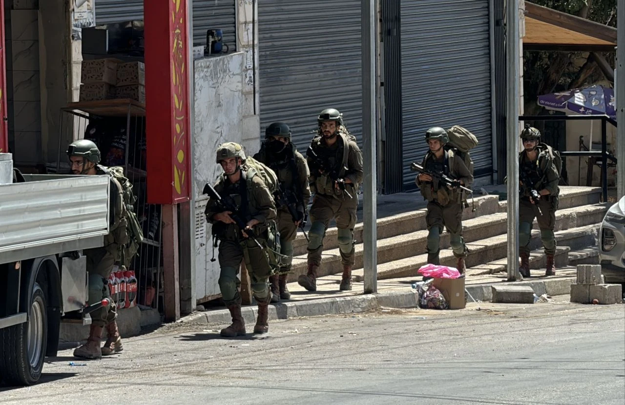 17 yaşındaki Filistinli çocuğa İsrail işkencesi! Vücudunda sigara söndürdüler - 2. Resim