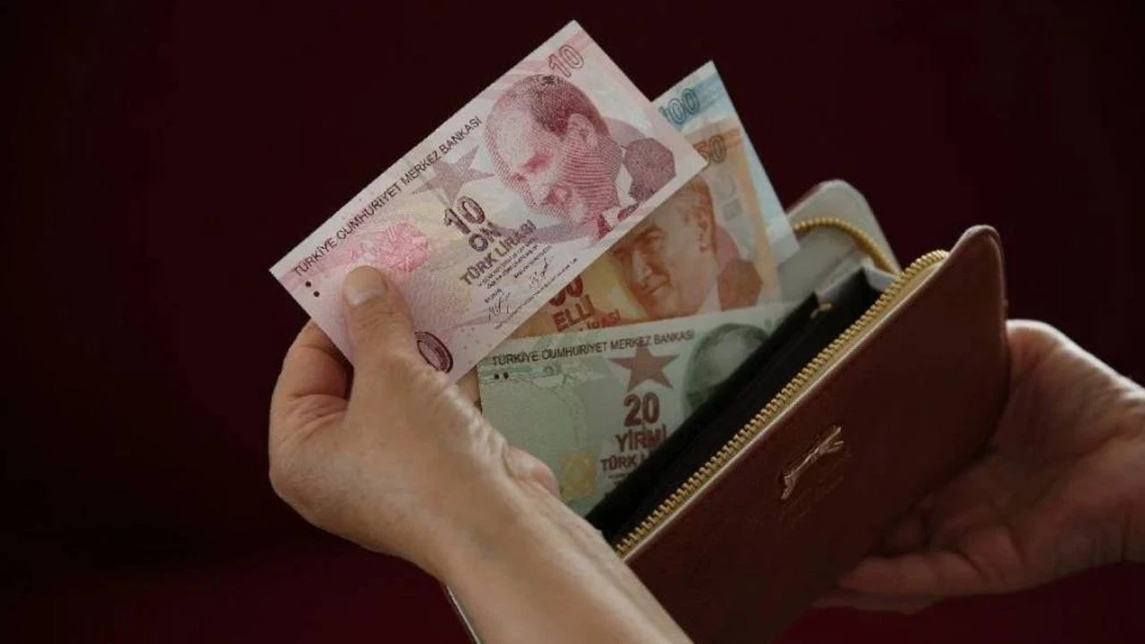 Mevduat faiz oranlarına yeni ayar: 500 bin ve 1 milyon TL'nin faiz getirisini duyan bankaya koşacak - 3. Resim