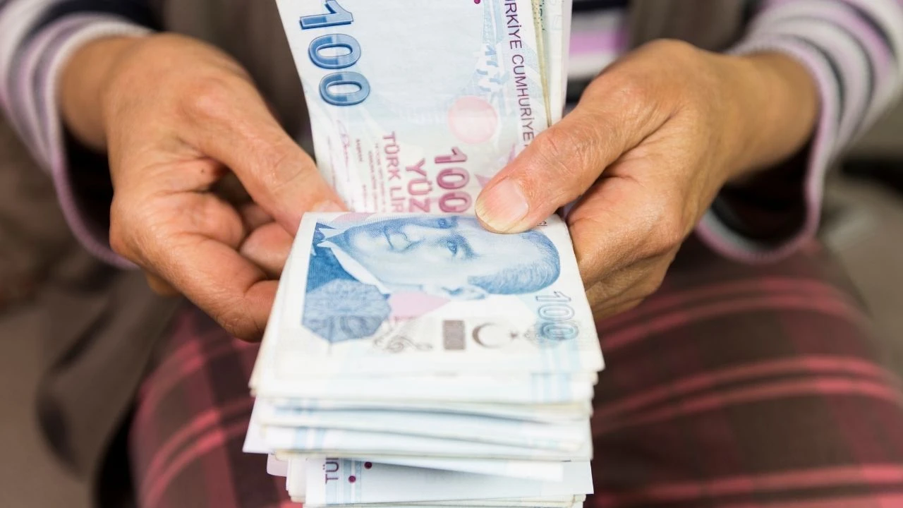 Mevduat faiz oranlarına yeni ayar: 500 bin ve 1 milyon TL'nin faiz getirisini duyan bankaya koşacak - 5. Resim