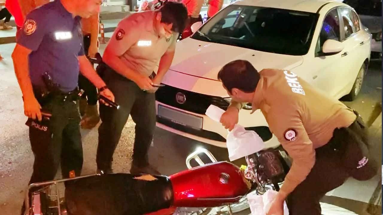 Polisin 'dur' ihtarına uymadı, kovalamaca dakikalarca sürdü! O anlar kamerada - 2. Resim