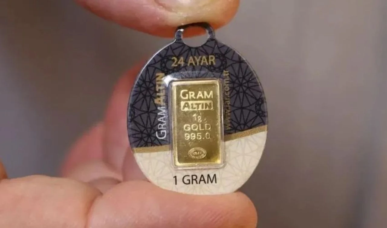 Altın fiyatları için yeni rekor! İki banka aynı rakamda birleşti: Gram altın için kritik seviyeler açıklandı - 5. Resim