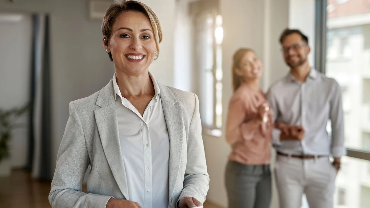 Emlakçılar 15 Eylül'e hazırlanıyor! Yeni dönem için 20 bin kişi başvuru yaptı - 4. Resim