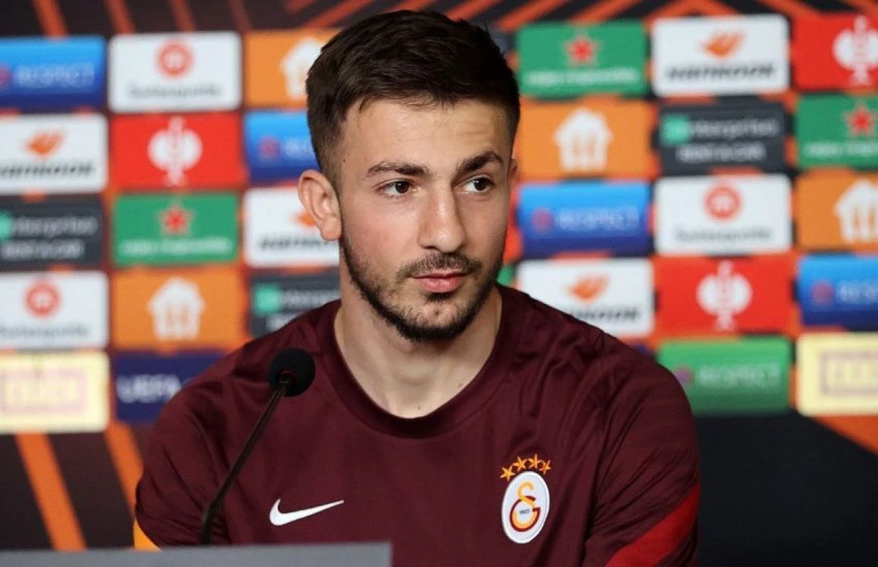 Galatasaray'da transferin son gününde sürpriz ayrılık! Halil Dervişoğlu Süper Lig ekibine kiralandı - 1. Resim