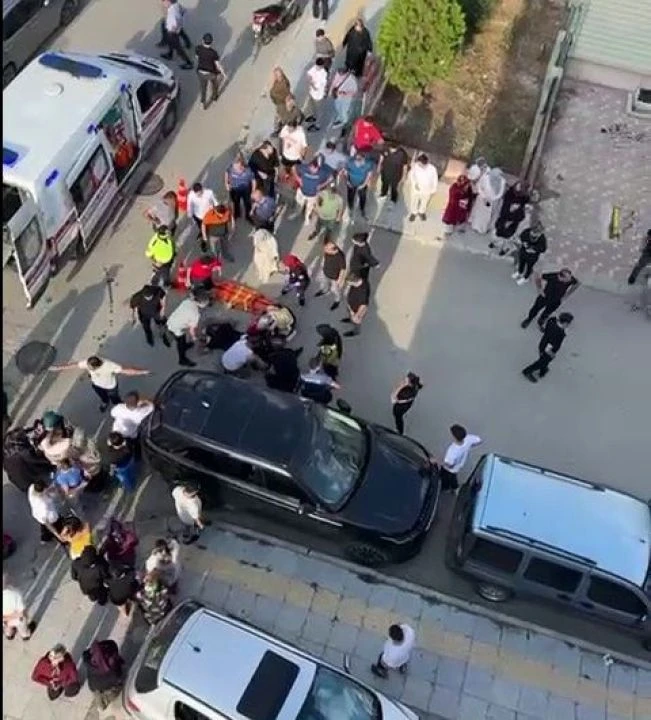 İş adamına evinin önünde silahlı saldırı! Önce dayak sonra kurşun yağmuru