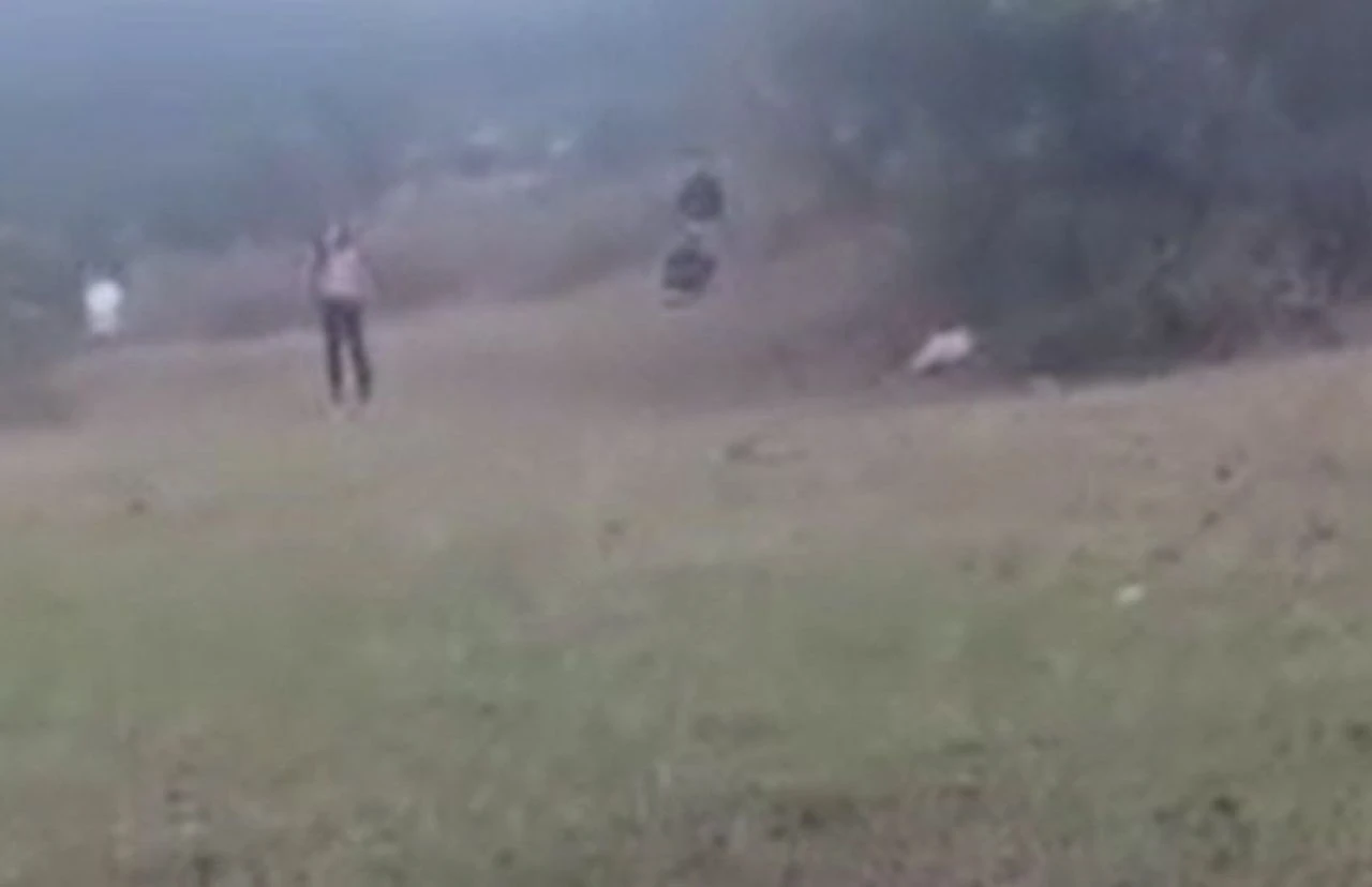 Sinop'ta aileye taşlı saldırı! Görüntüler hayrete düşürdü - 1. Resim