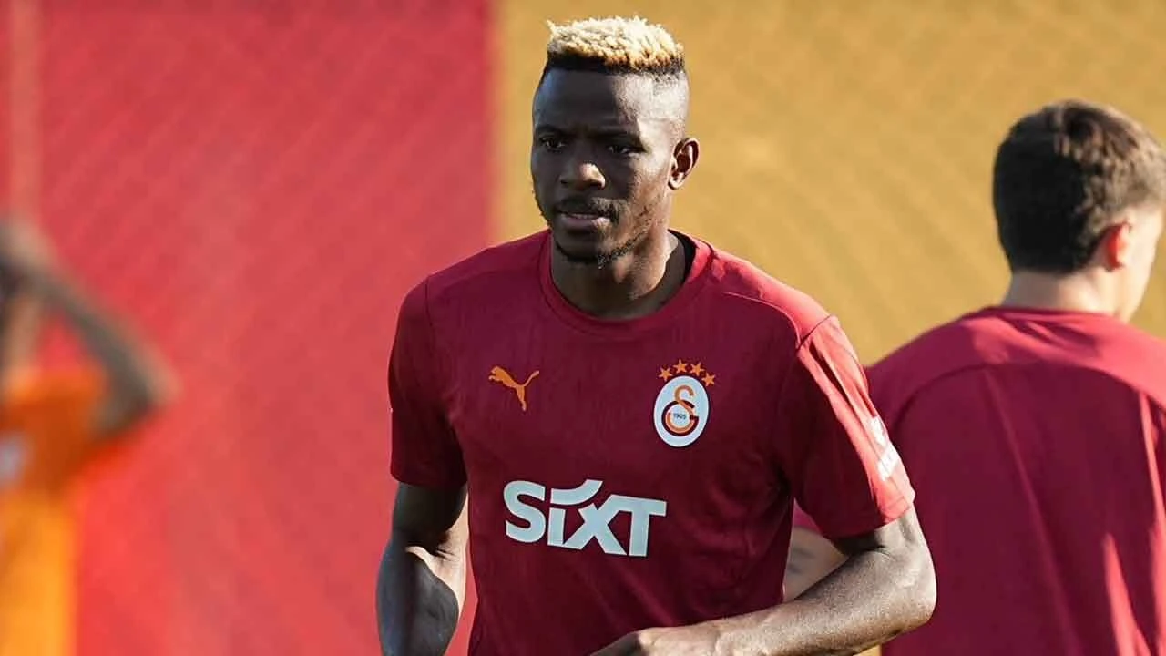 Victor Osimhen, Galatasaray'da ilk antrenmanına çıktı