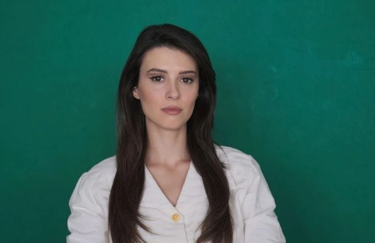 Yalı Çapkını fanları Pelin Akil'i bıktırdı! İlk önce Buse Buçe Kahraman şimdi ise Pelin'i taciz ettiler