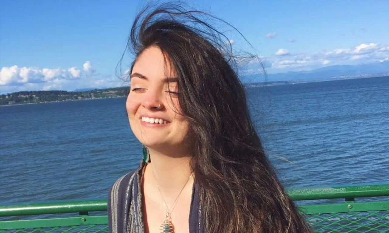 İsrail'in katlettiği Ayşenur Eygi, Didim'de toprağa veriliyor! Gözyaşları içinde uğurlanıyor - 3. Resim