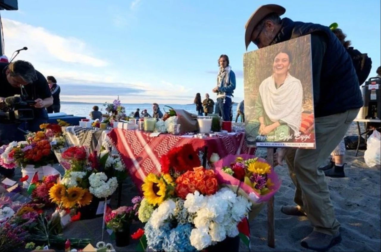 İsrail'in katlettiği Ayşenur Eygi, Didim'de toprağa veriliyor! Gözyaşları içinde uğurlanıyor - 3. Resim