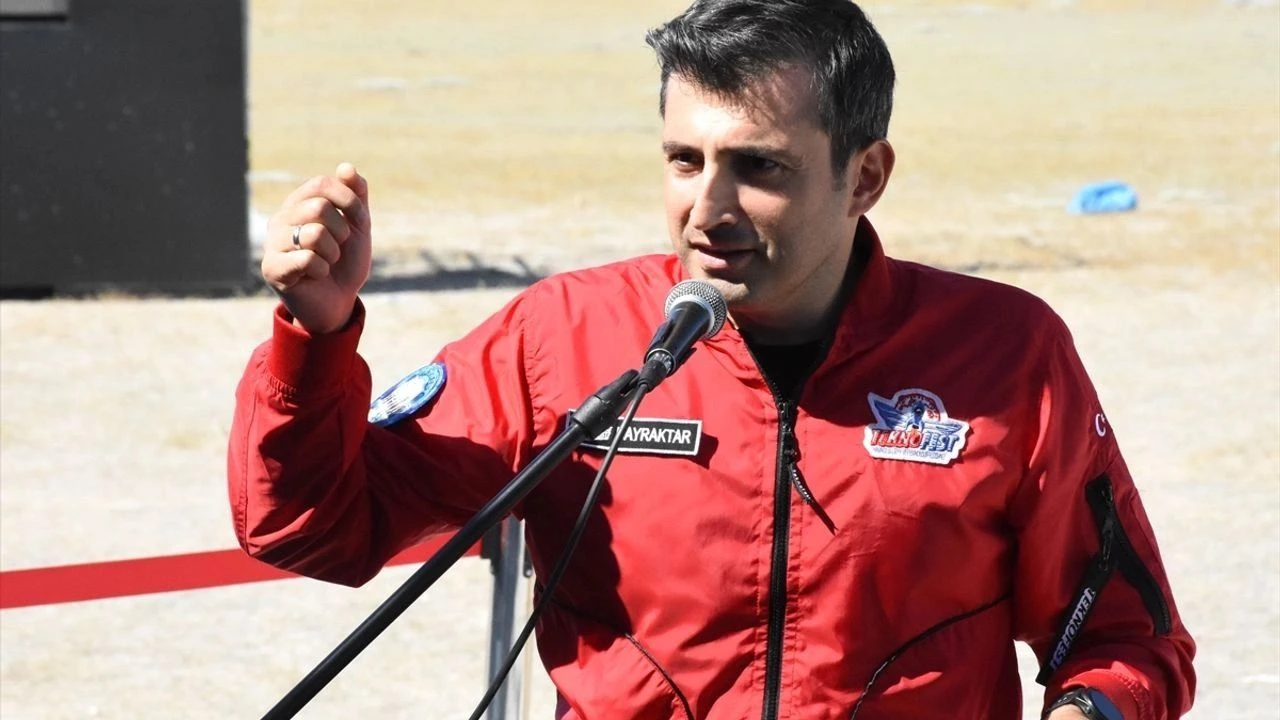 Selçuk Bayraktar, TEKNOFEST Roket Yarışması açılışında konuştu: Tam bağımsız, müreffeh Türkiye vurgusu! - 2. Resim