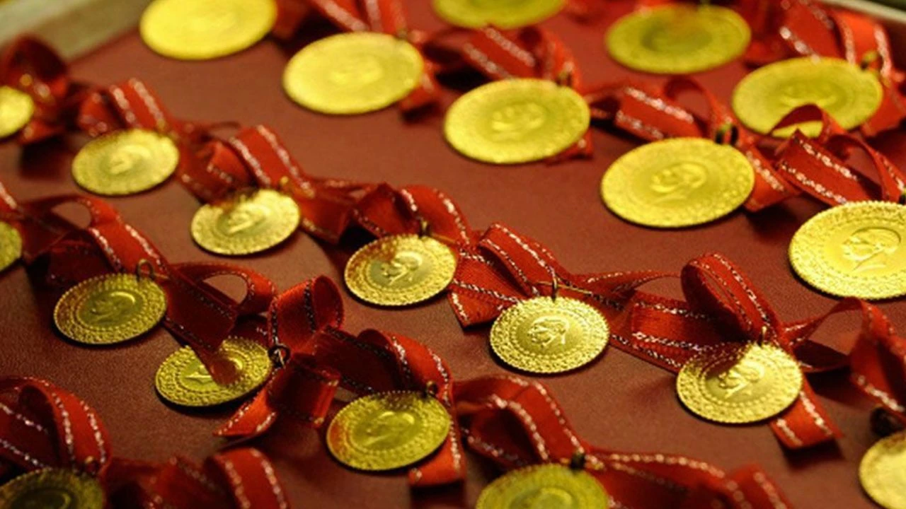 Altın fiyatı rekora göz kırpıyor! Fed faiz indirimi ufukta: Altında düşüş bahisleri geri satın alındı