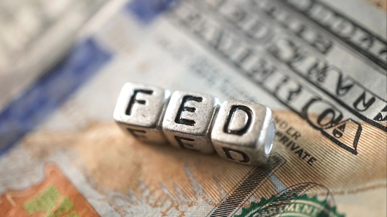 Fed faiz kararı bu hafta piyasaları sarsacak! Wall Street faiz indiriminin boyutu için ikiye bölündü