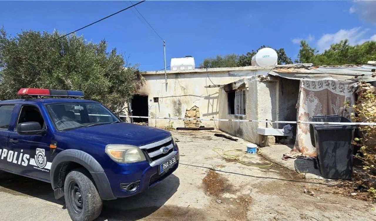 Kan donduran dedikodu cinayeti! Evine sızdı, uykusunda ateşe verdi - 1. Resim