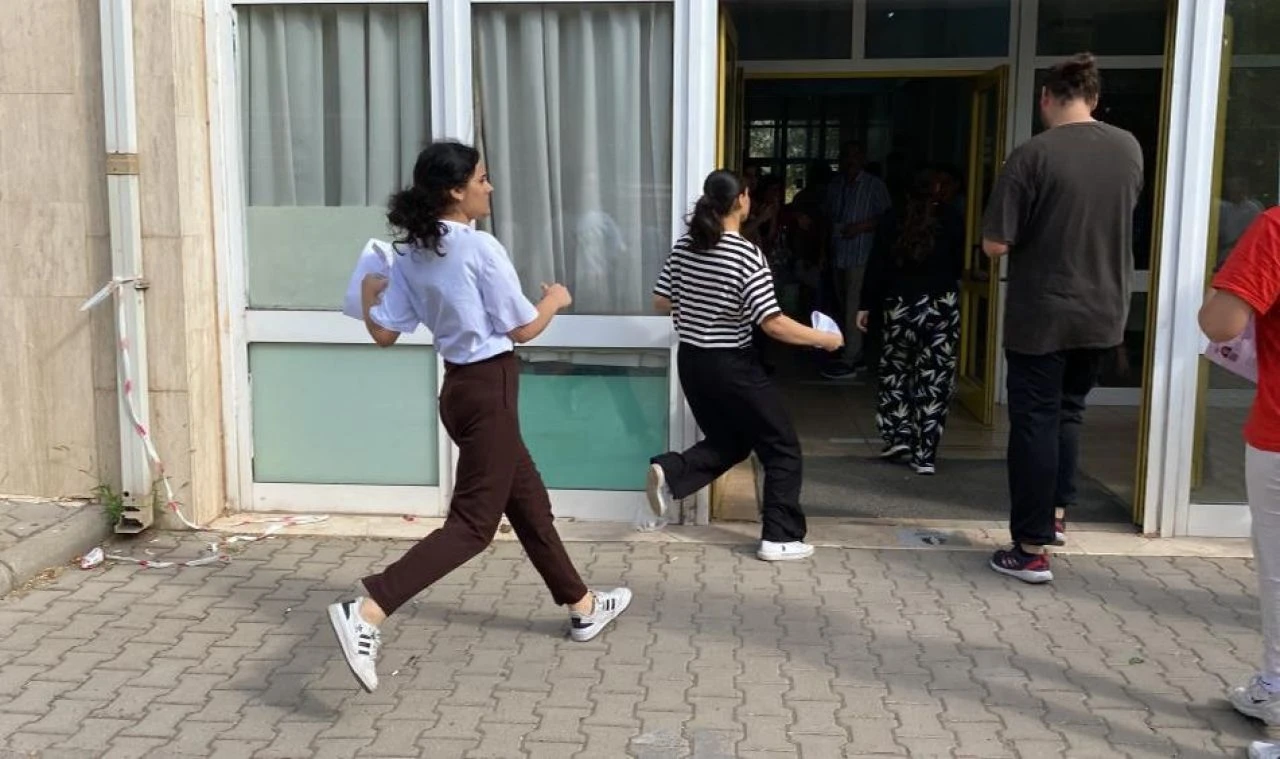 KPSS'de geç kalan aday manzaraları! Sınava giremeyen adayın bahanesi herkesi şaşırttı - 4. Resim