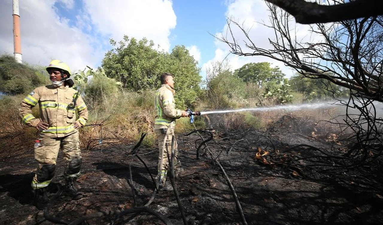 Yemen'den İsrail'in merkezine füzeli saldırı! Çok sayıda yaralı var - 1. Resim