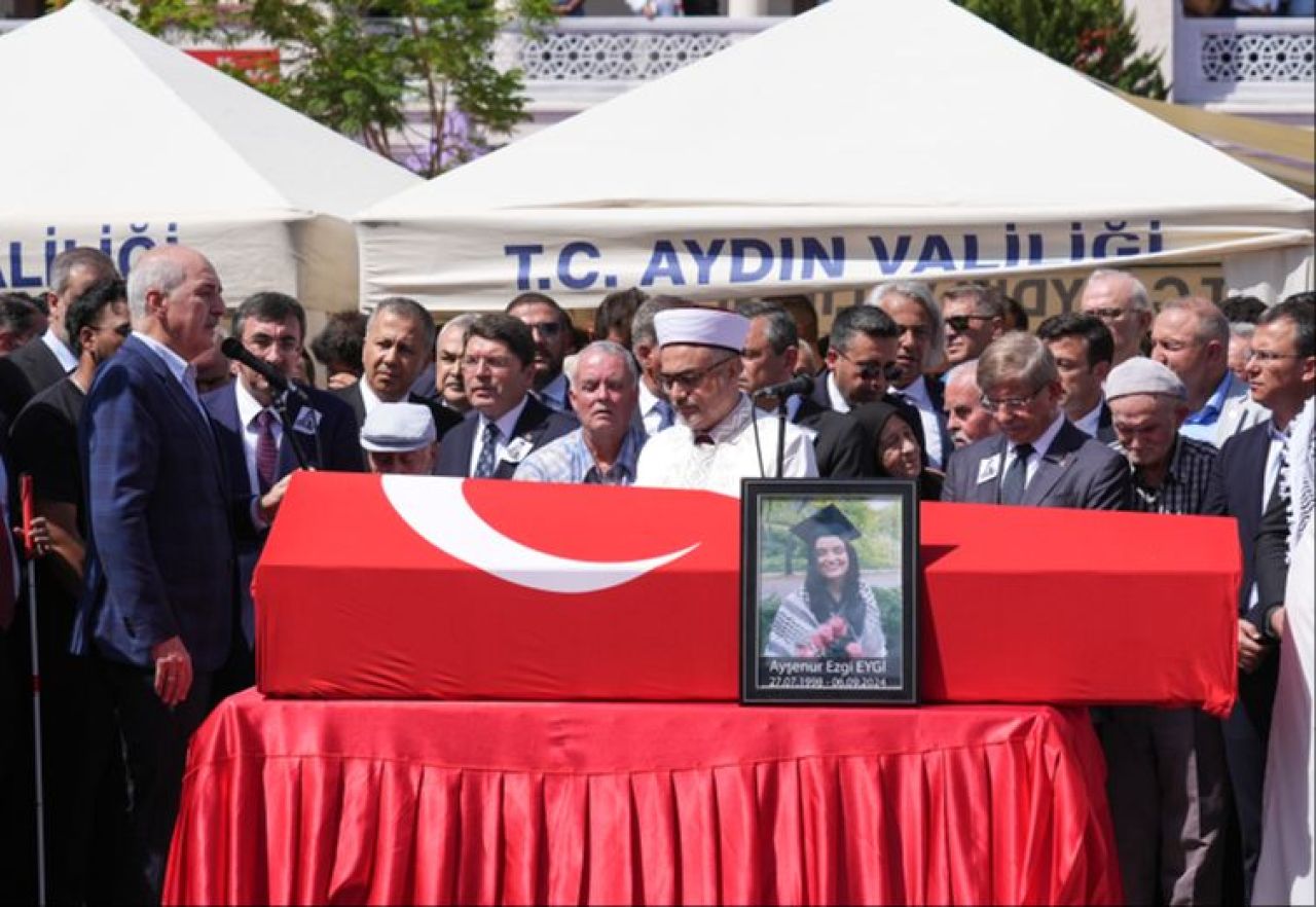 Ayşenur Ezgi Eygi ile babasının son konuşmaları yürekleri dağladı! 'Ölmem bir işe yarayacaksa razıyım' - 3. Resim