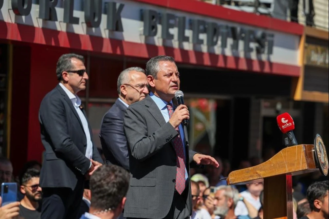 Özgür Özel'den HÜDA PAR'a zehir zemberek 'anayasa' tepkisi: Mikrop mikroptur