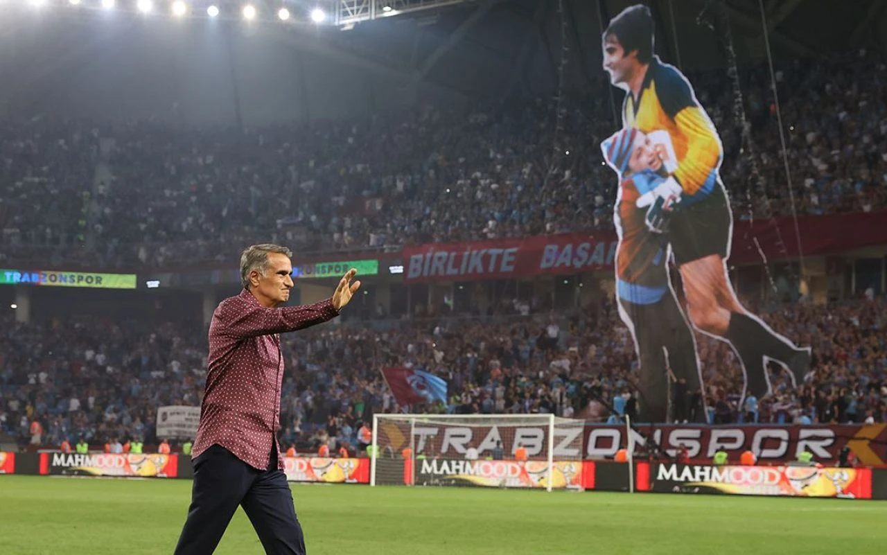 Şenol Güneş'in gömleği derbiye damga vurdu! Fiyatı ve markası ortaya çıktı