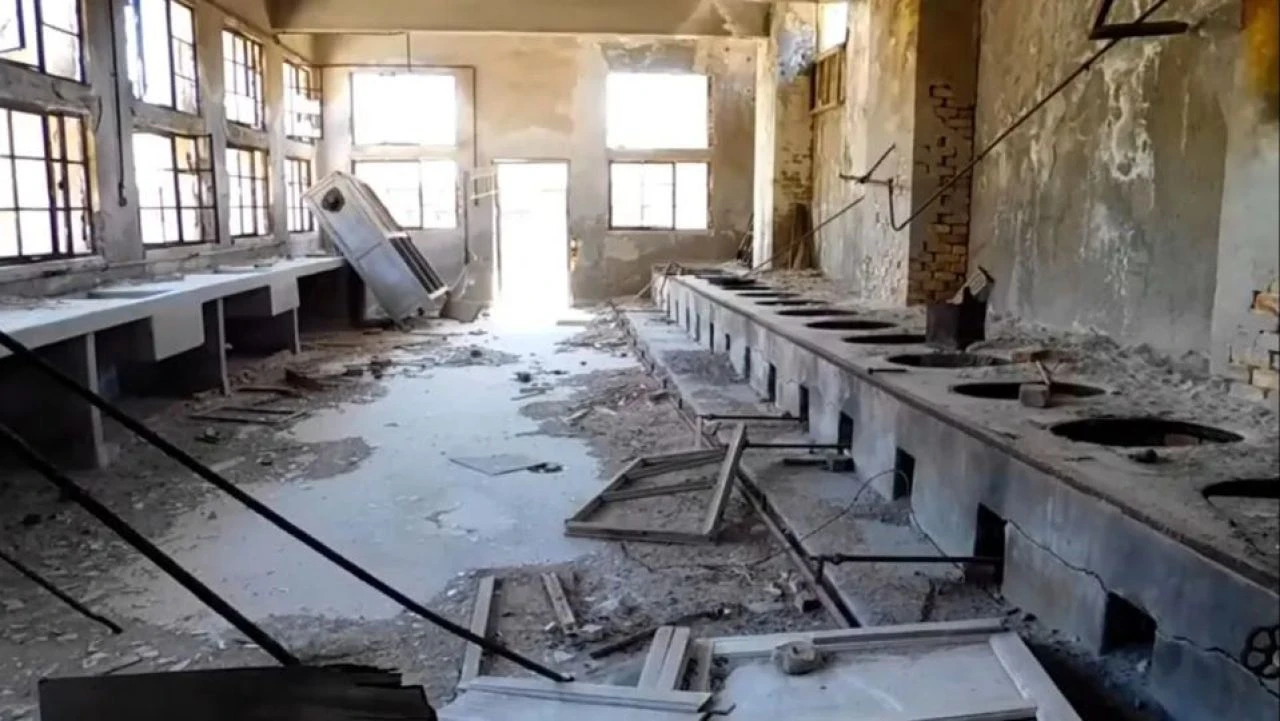 'Şeytan Adası' karanlık geçmişe sahip ürkütücü binayla kalakaldı! Ülke ikiye bölündü - 8. Resim