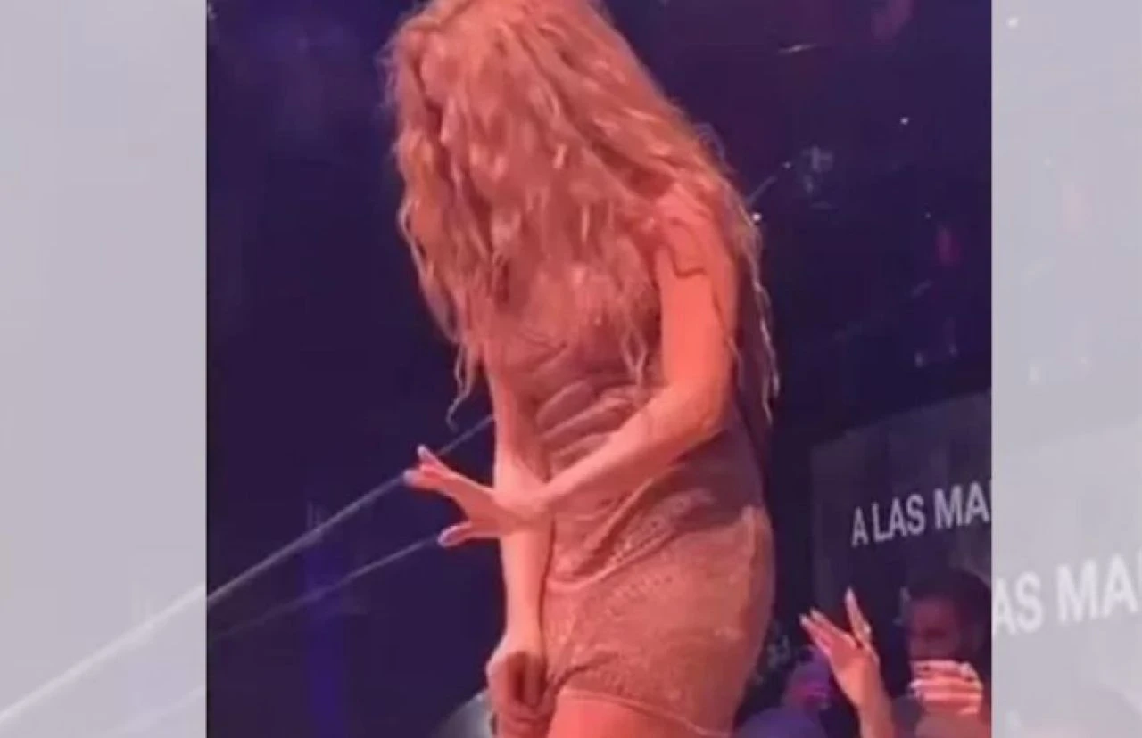 Shakira'ya taciz! Apar topar sahneden indi