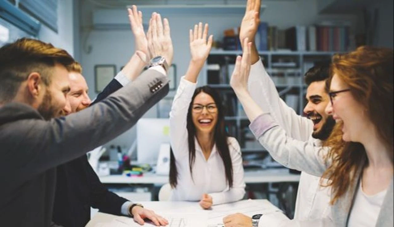 Çalışanlar şimdiden hesaplamaya başladı! 2025’te 45 gün tatil yapılabilir - 2. Resim