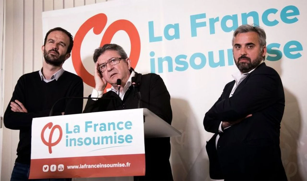 Fransa Cumhurbaşkanı Emmanuel Macron tahtından düşürülebilir! Gözler meclis komisyonuna çevrildi - 2. Resim