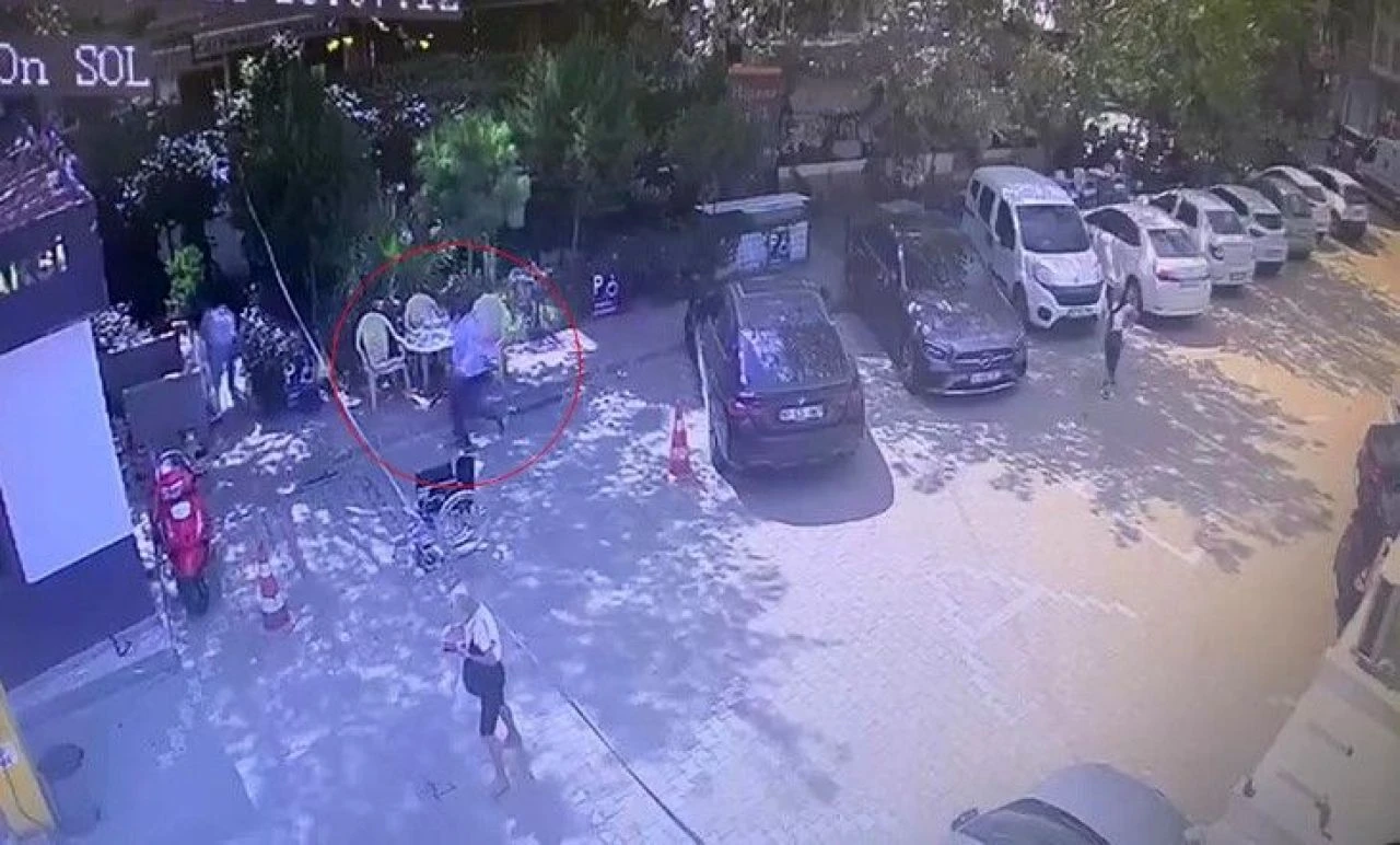 Husumetliler birbirine girdi, ortalık karıştı! Çok sayıda yaralı var - 1. Resim