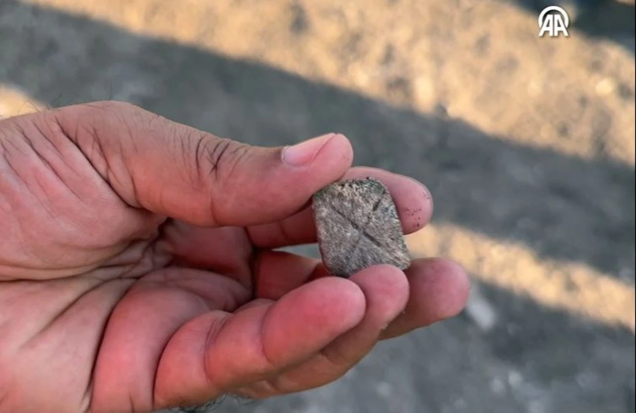 Bir ilimizi daha heyecanlandıran keşif! Tam 7 bin 450 yıllık: Kazıdıkça daha büyükleri çıkıyor - 1. Resim